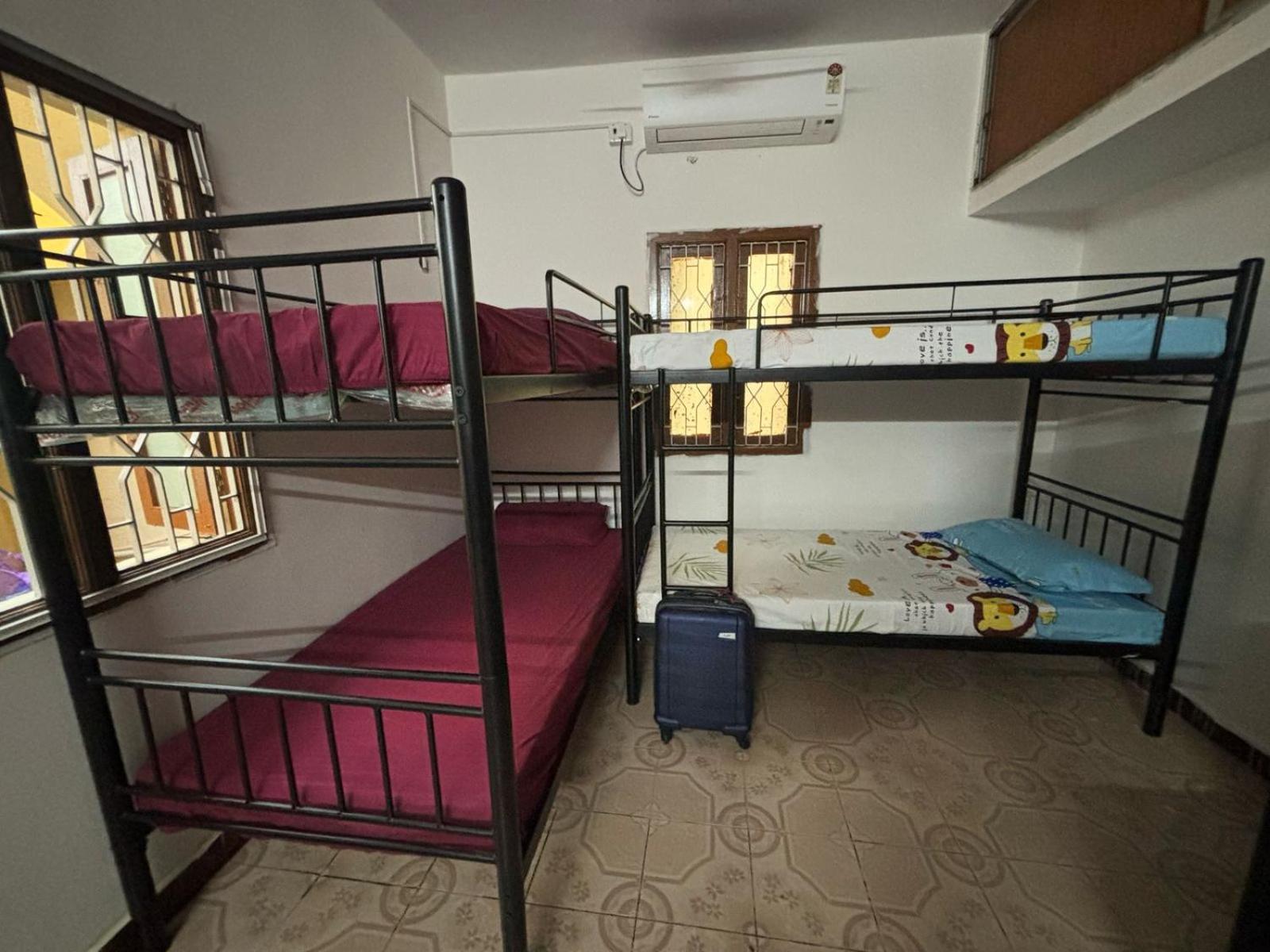 Hostel Madras Exterior photo